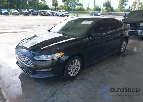 2015 Ford Fusion S z USA, uszkodzony, nr VIN 3FA6P0G7XFR211875